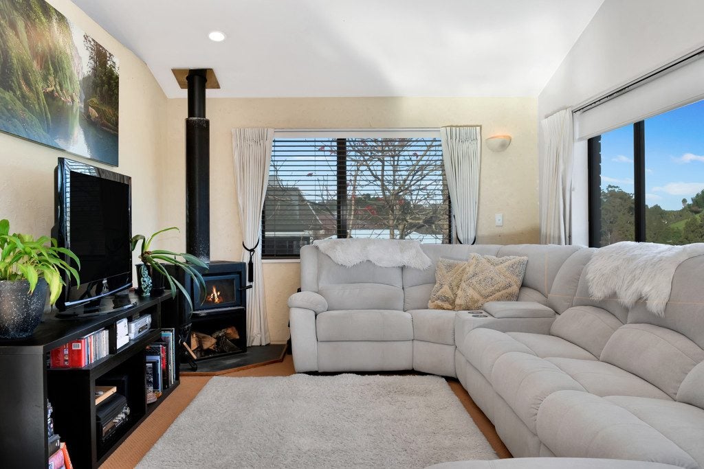 6 Taylor Street, Ohauiti, Tauranga - Carousel 2