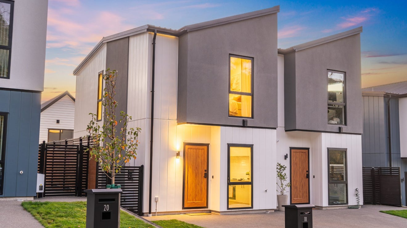 18 Joseph Bolton Crescent, Wallaceville, Upper Hutt - Carousel 1