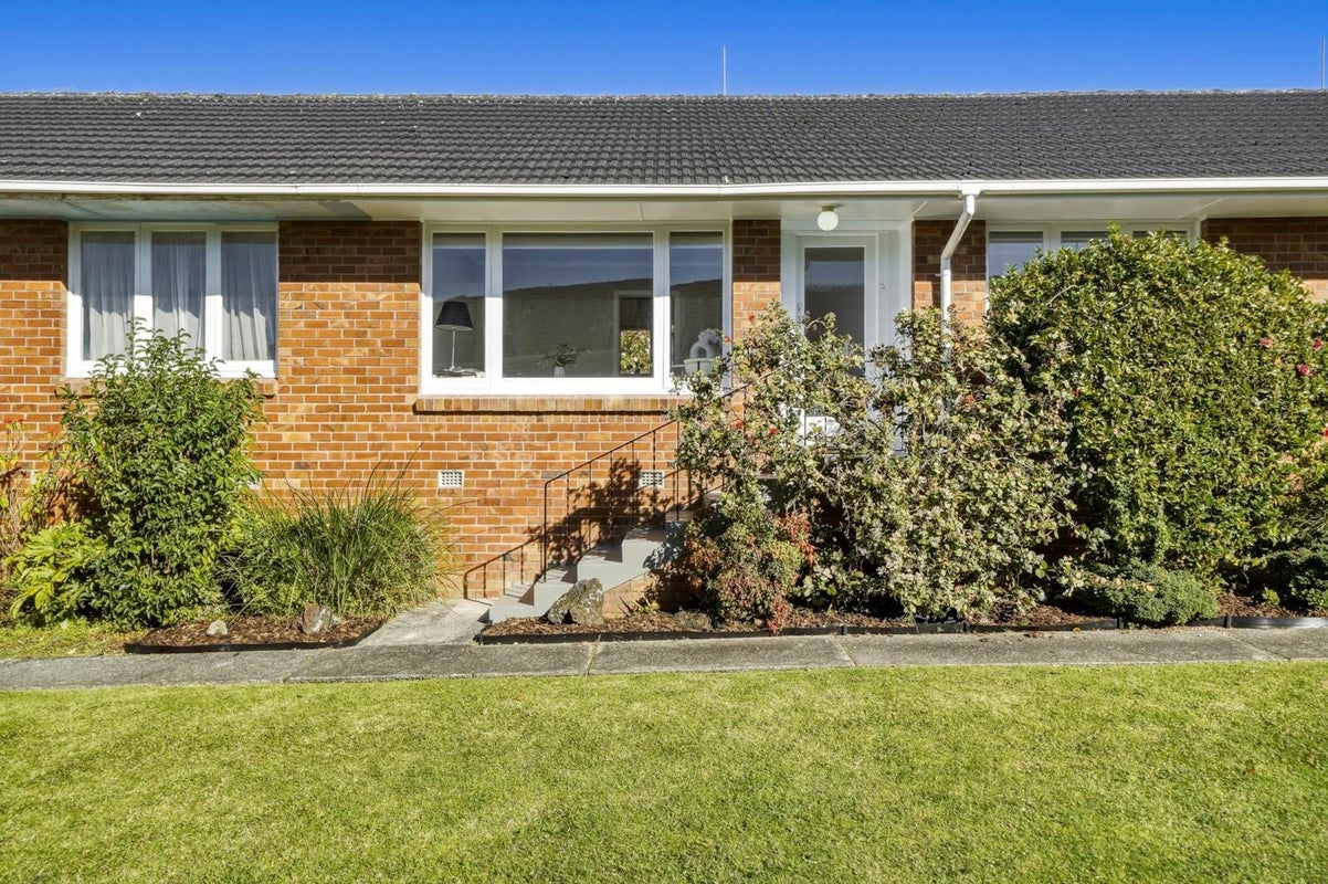 2/17 Dominion Street, Takapuna, Auckland - Carousel 1