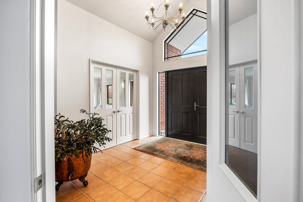 16 Calvandra Grove, Rangiora, Rangiora - Carousel 2