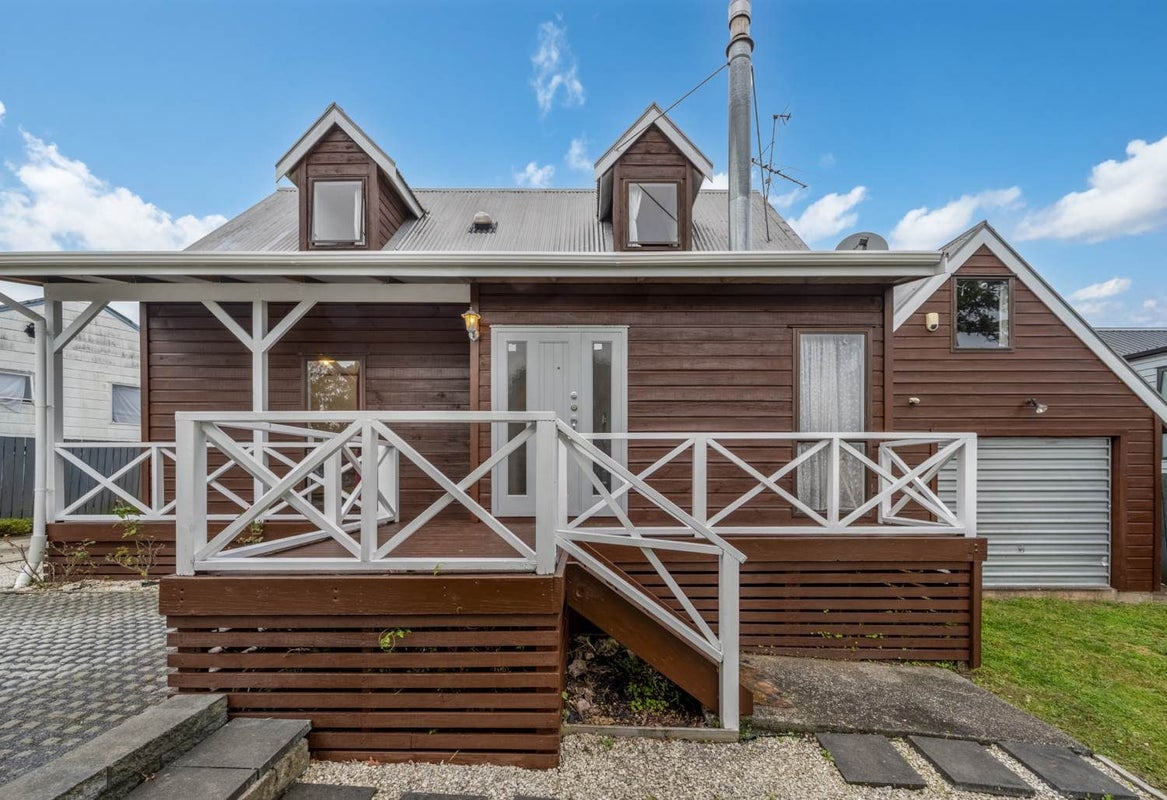 56 Fitzherbert Avenue, West Harbour, Auckland - Carousel 2