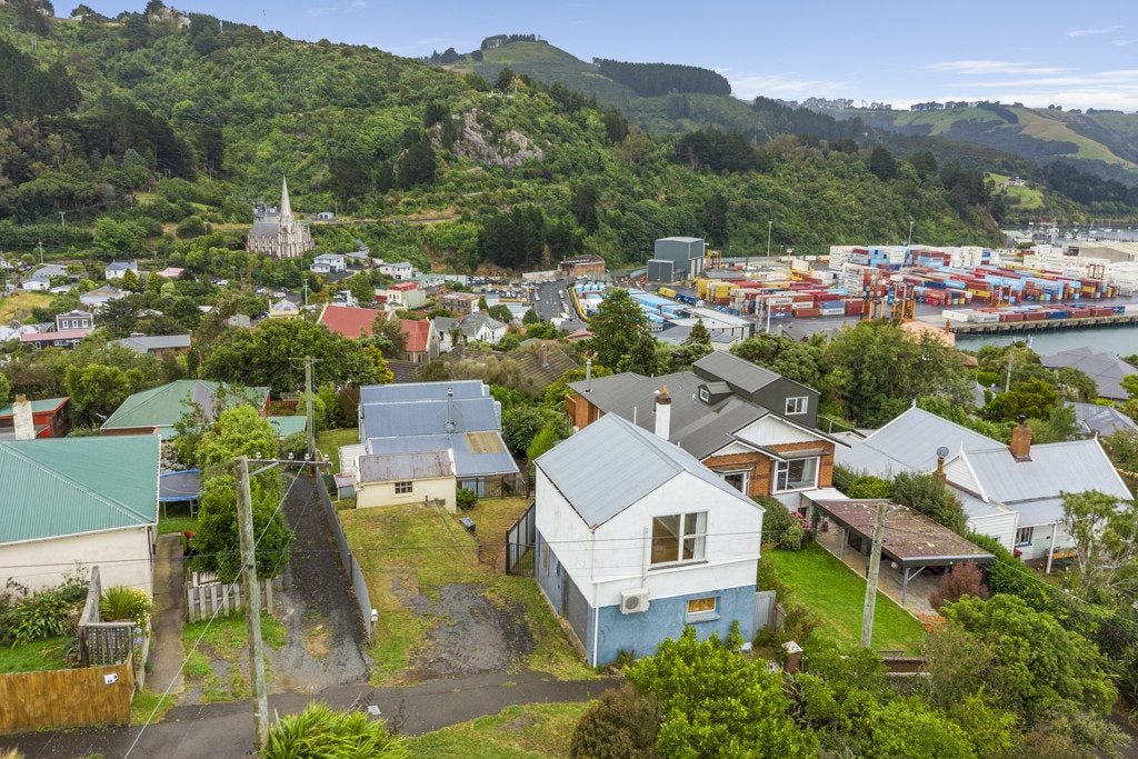 17 Constitution Street, Port Chalmers, Dunedin - Carousel 26