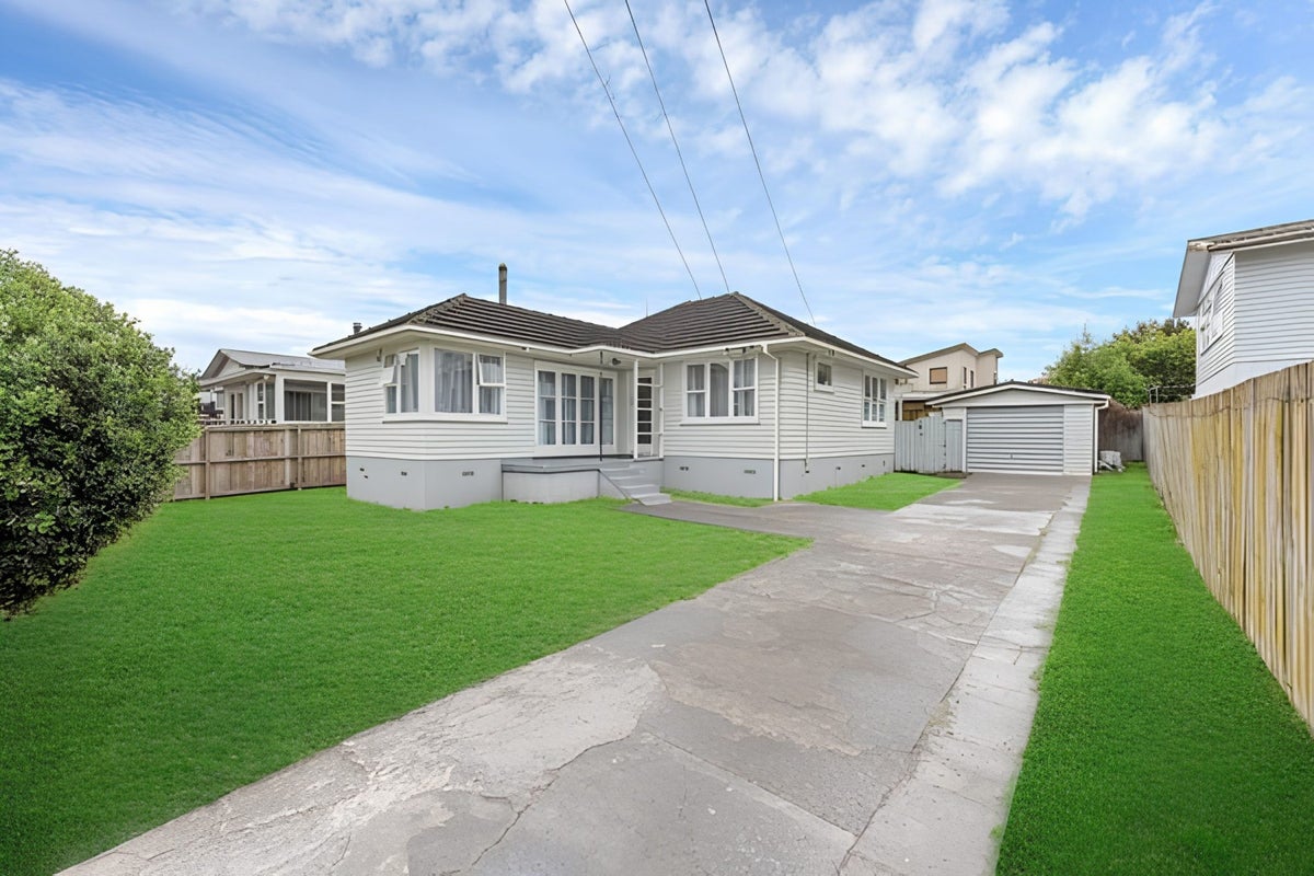 65 Greenmeadows Avenue, Manurewa East, Auckland - Carousel 2