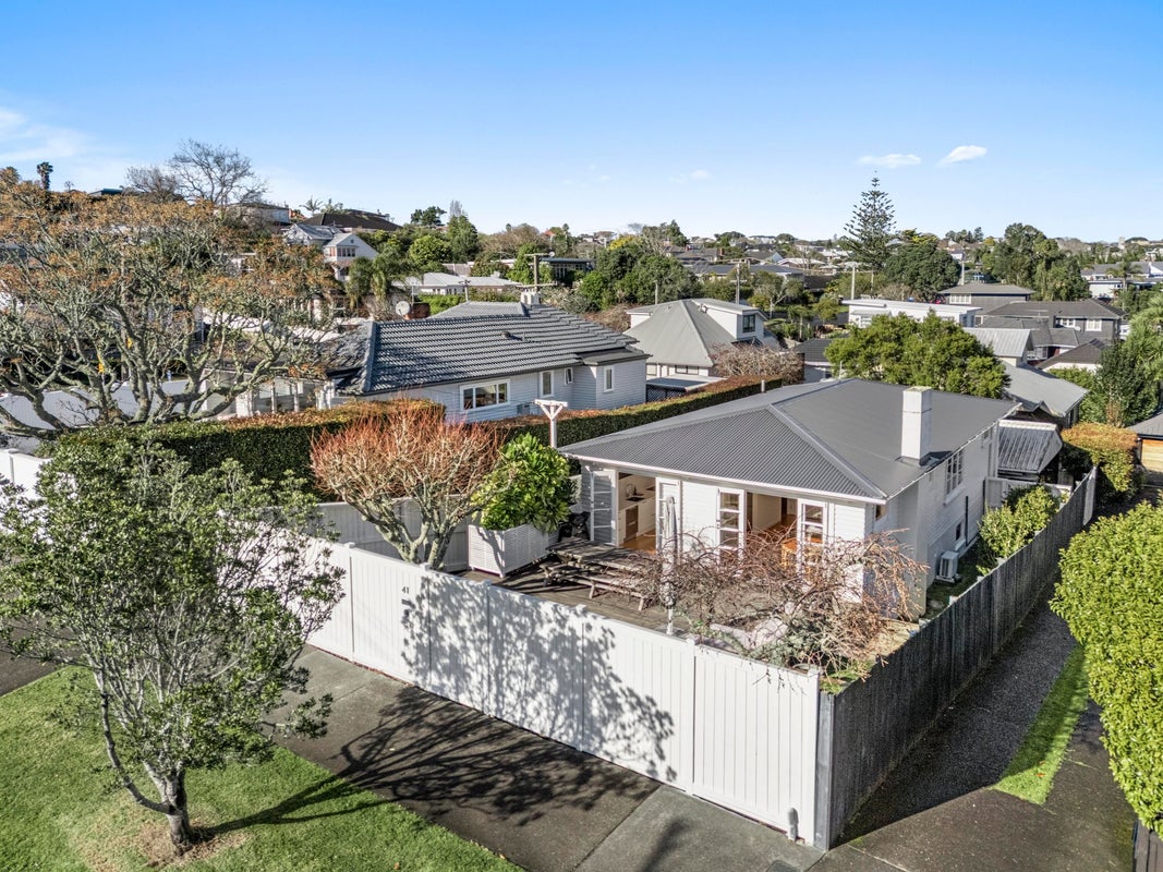 41 Harapaki Road, Meadowbank, Auckland - Carousel 1