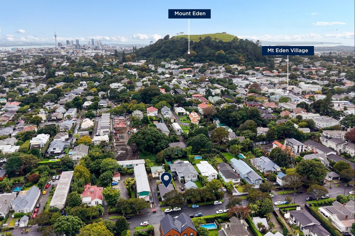 1/21 Fairview Road, Mount Eden, Auckland - Carousel 19