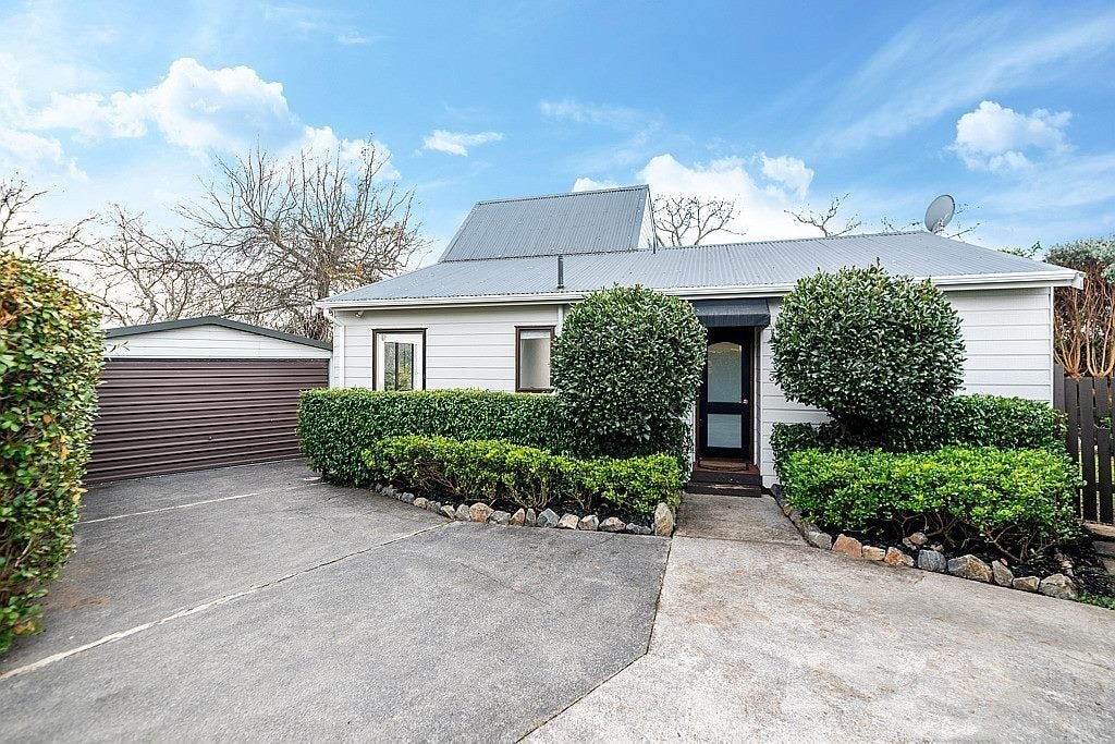 37C Saxon Street, Waterview, Auckland - Carousel 1