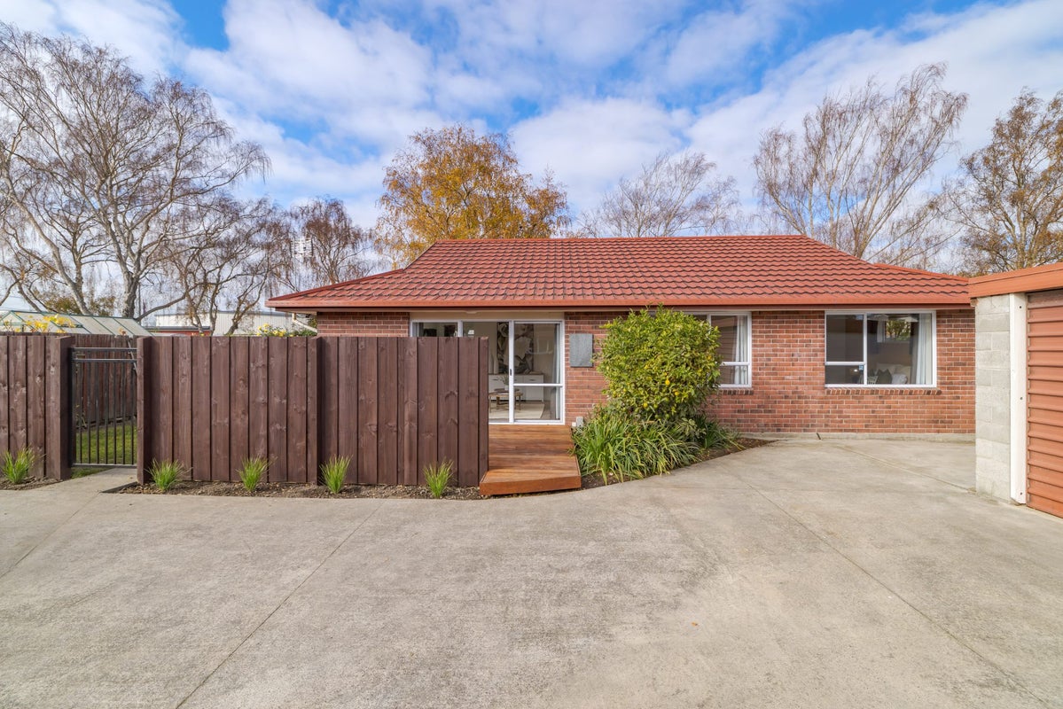 2/83A Simeon Street, Spreydon, Christchurch - Carousel 1