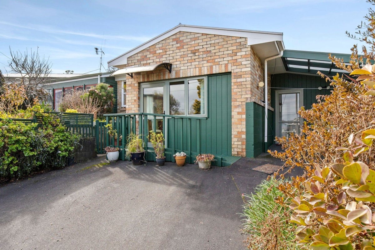 23 Byron Street, Leamington, Cambridge - Carousel 2