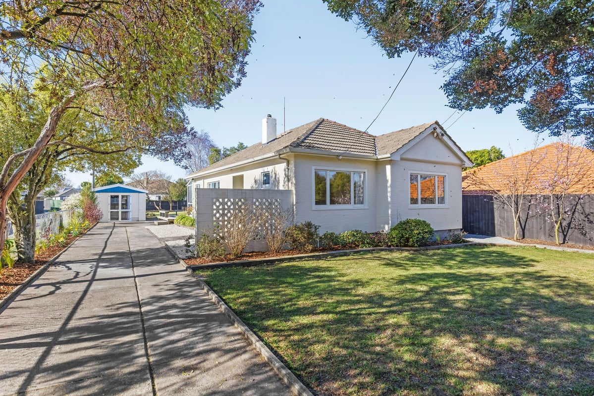 144 Brookside Terrace, Bryndwr, Christchurch - Carousel 1