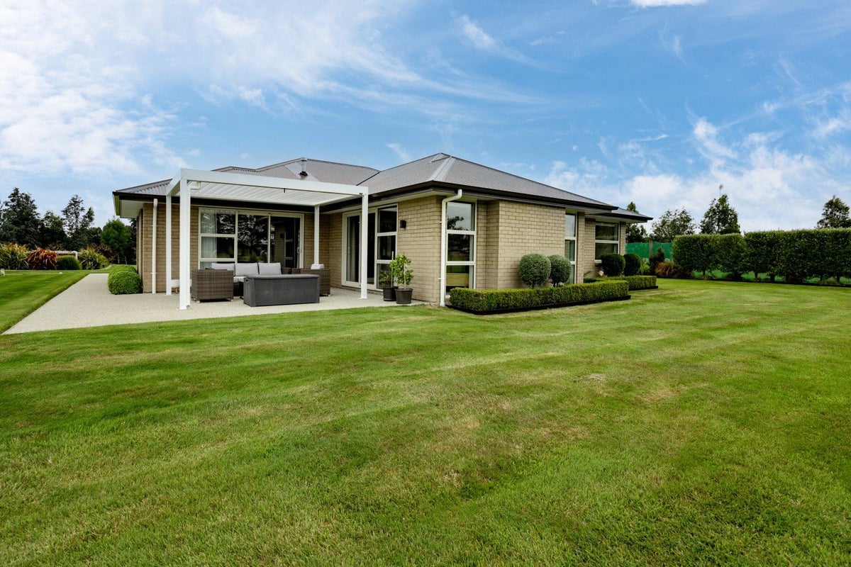 152 Moore Road, Lorneville, Invercargill - Carousel 2