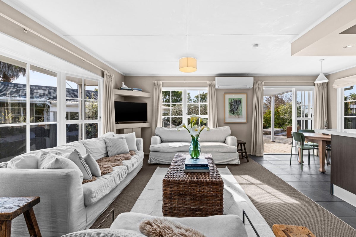 9 Breadalbane Road, Havelock North, Havelock North - Carousel 2