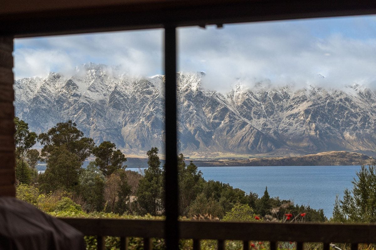 4 Moss Lane, Sunshine Bay, Queenstown - Carousel 2