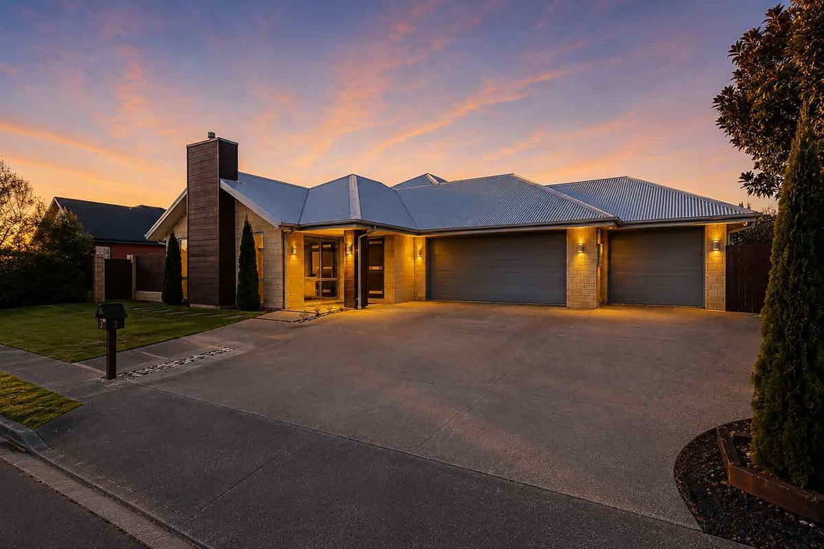 3 Saddleback Green, Halswell, Christchurch - Carousel 2