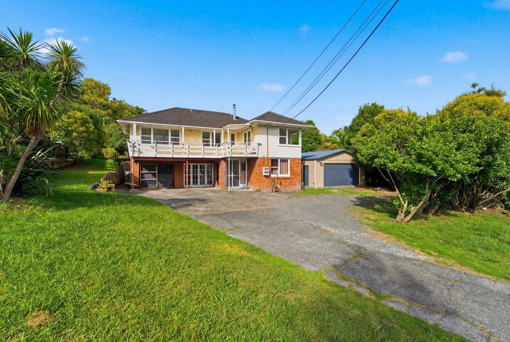 82B Woodglen Road, Glen Eden, Auckland - Carousel 1