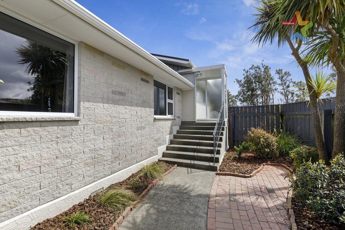 6 Peach Tree Grove, Maungaraki, Lower Hutt - Carousel 2