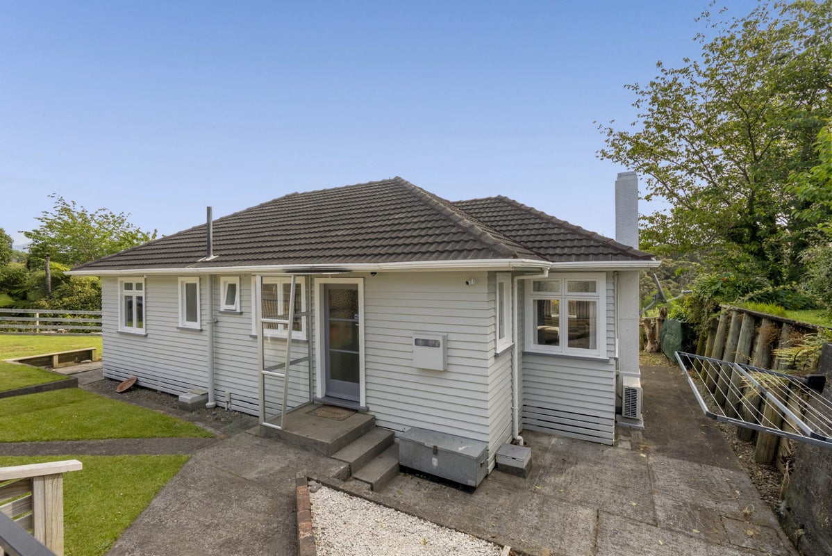 16A Ridd Street, Lynmouth, New Plymouth - Carousel 1