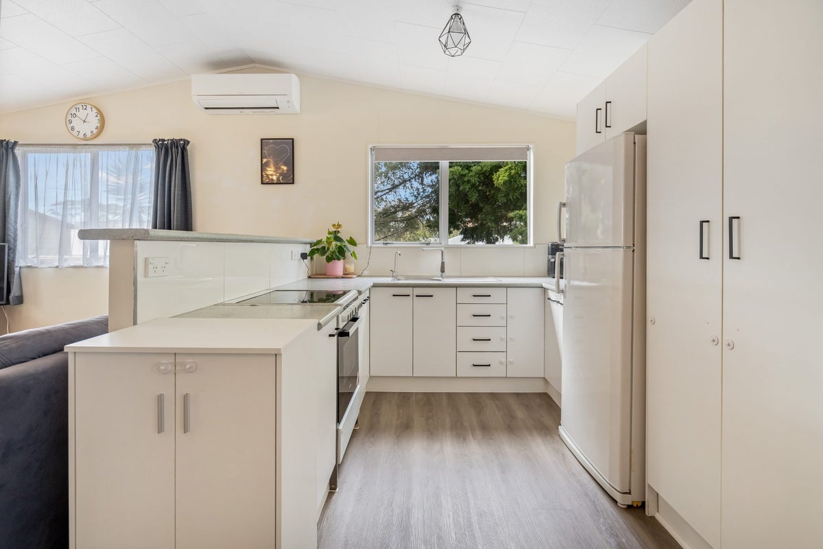 6A Okere Place, Tikipunga, Whangarei - Carousel 2