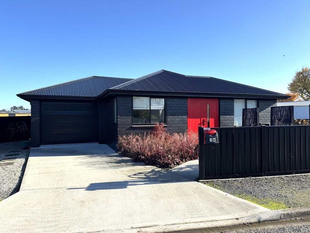 1A Caldervan Street, Balclutha, Balclutha - Carousel 1