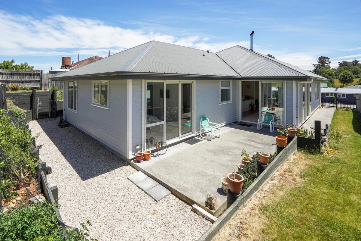 4 Levin Street, CHEVIOT, CHEVIOT - Carousel 2