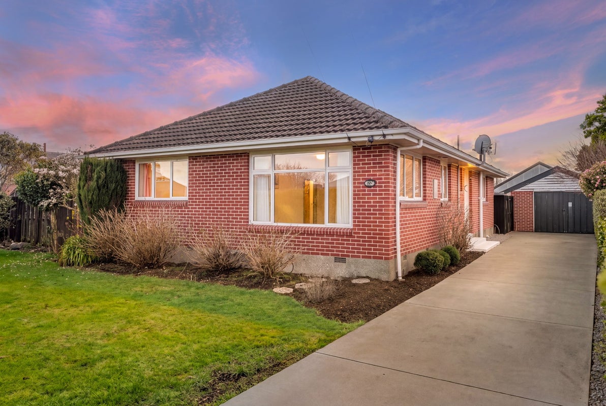 27 Bourne Crescent, Papanui, Christchurch - Carousel 2