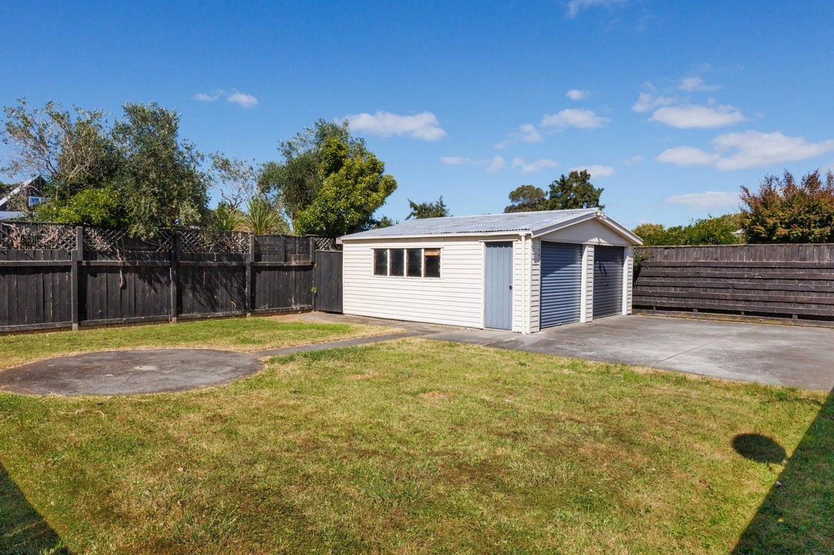 80 Benmore Avenue, Cloverlea, Palmerston North - Carousel 15