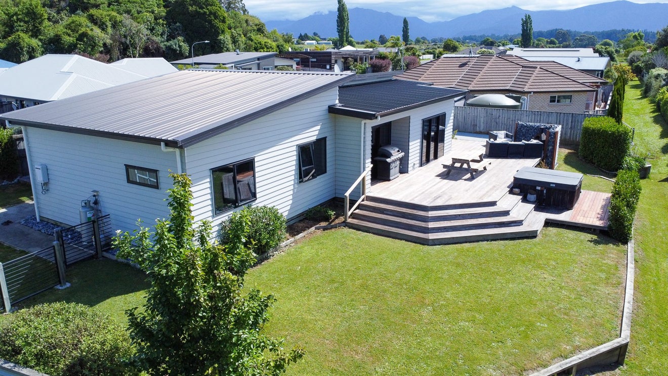 31 Kohikiko Place, Takaka - Carousel 1