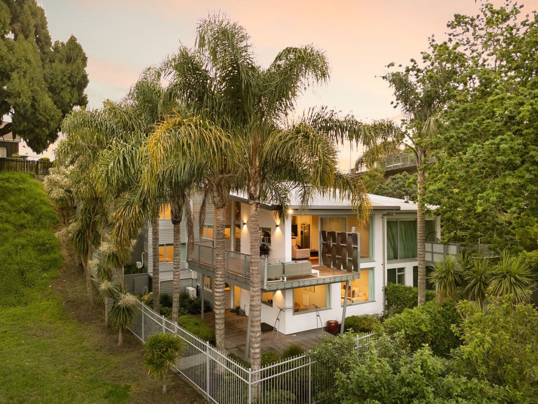20A Hardley Street, Whitiora, Hamilton - Carousel 1