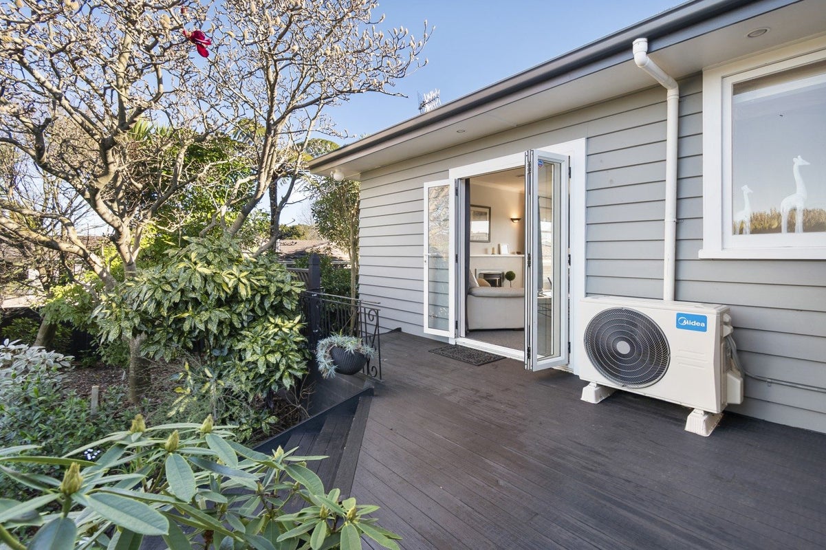 5 Wigan Place, Hokowhitu, Palmerston North - Carousel 32