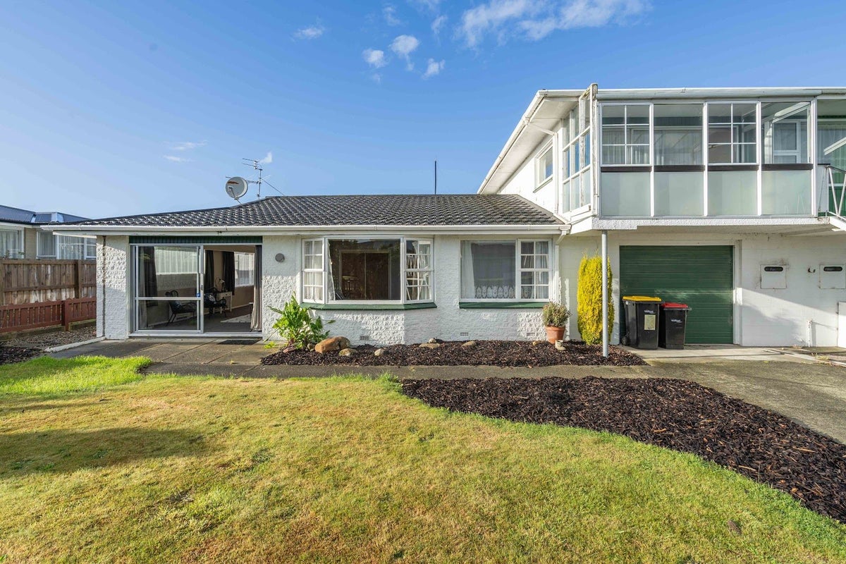 1/151 Moana Street, Rosedale, Invercargill - Carousel 2