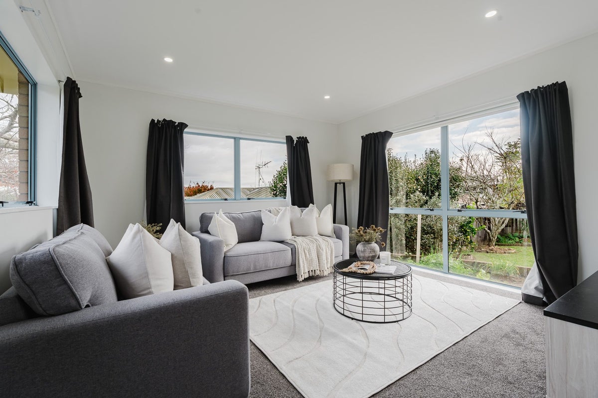 50 Western Heights Drive, Western Heights, Hamilton - Carousel 2