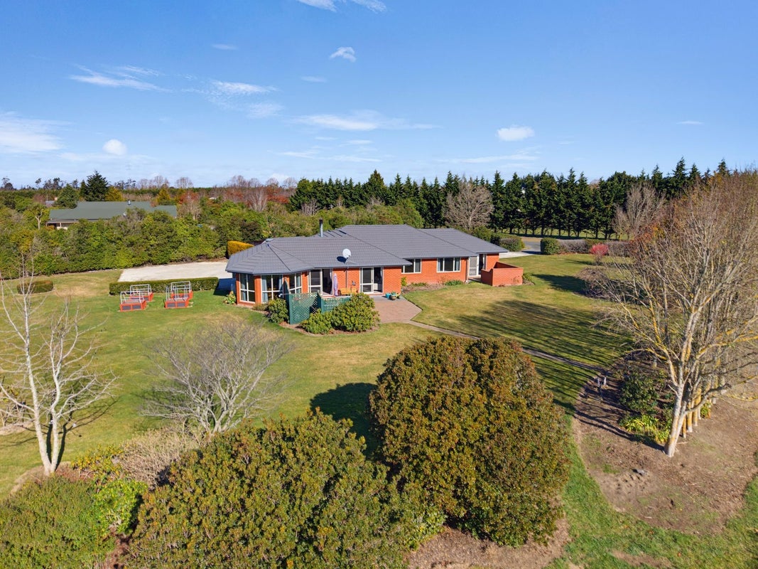 55 Ohoka Meadows Drive, Ohoka, Kaiapoi - Carousel 1