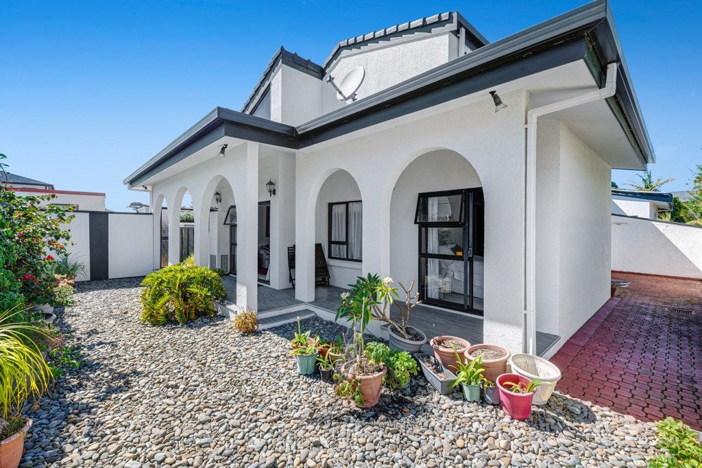 2/41 Weiti Road, Orewa, Orewa - Carousel 1
