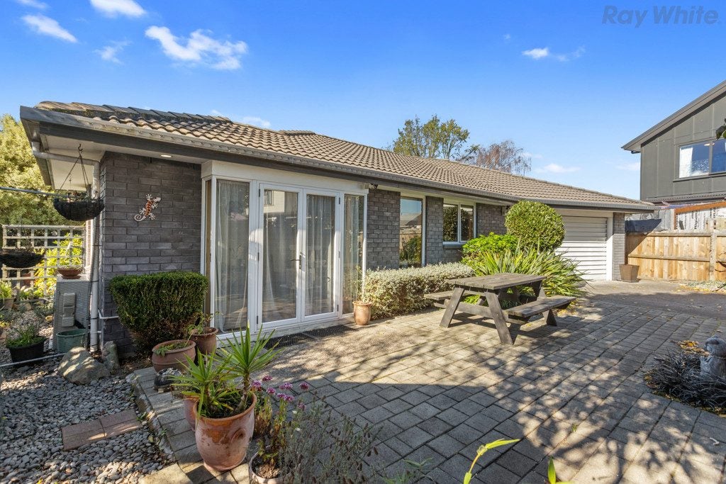 2/38 Fenchurch Street, Redwood, Christchurch - Carousel 1