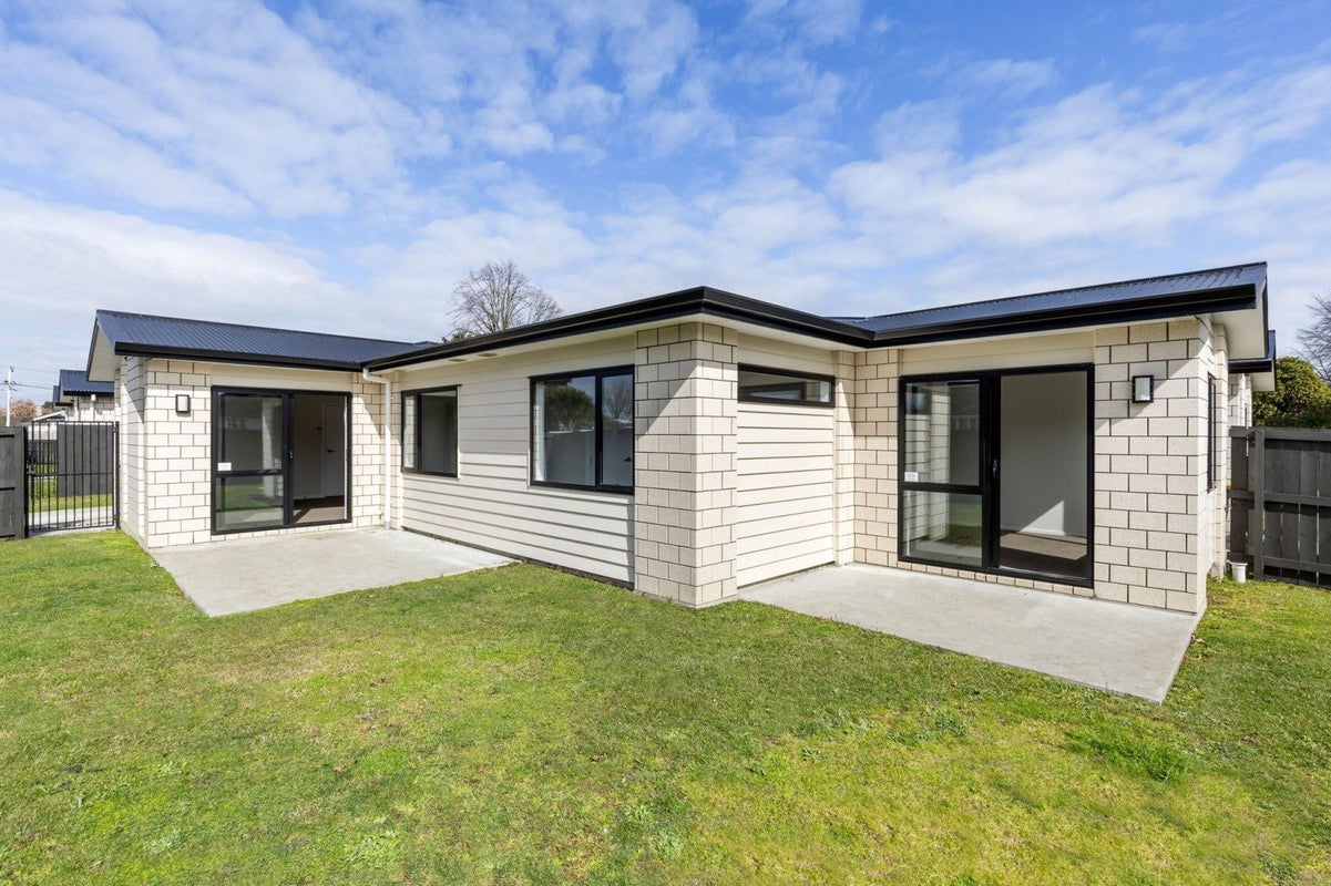 3/17 Walter Street, Fairfield, Hamilton - Carousel 2