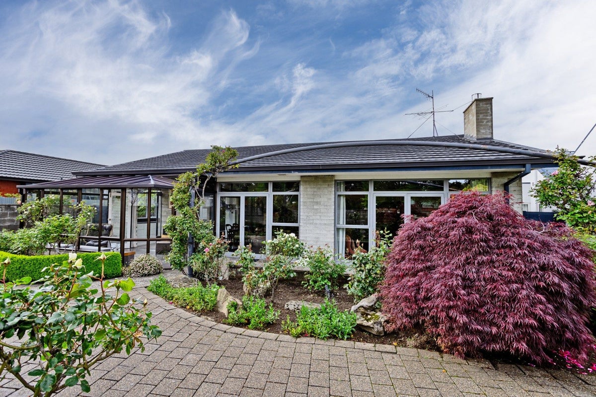 121 Gala Street, Queens Park, Invercargill - Carousel 1
