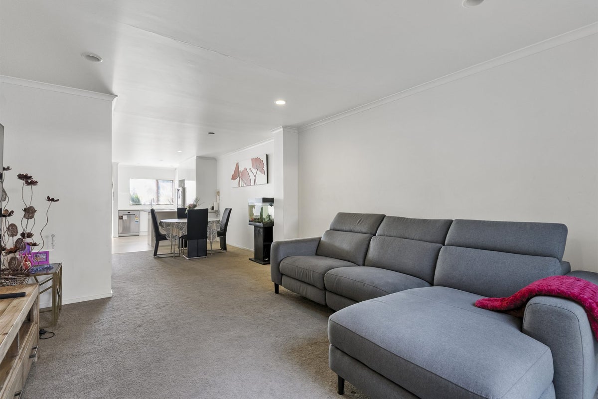 94A Naylors Drive, Mangere, Auckland - Carousel 1