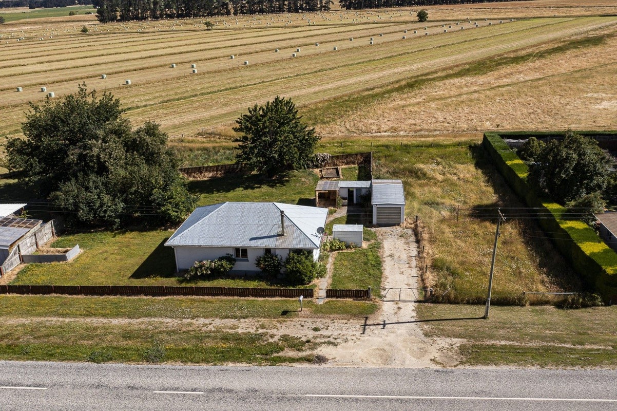 1198 Ardgour Road, Tarras, Cromwell - Carousel 1