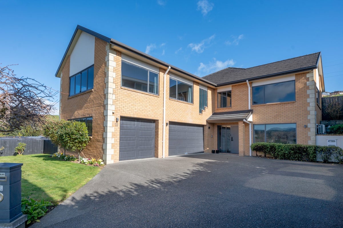 11 Baxendale Drive, Matipo Heights, Rotorua - Carousel 1