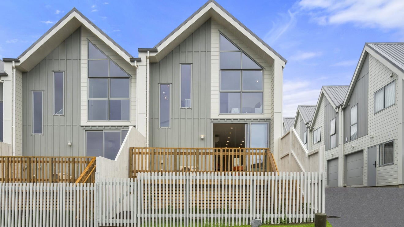 10A Clensmore Place, Torbay, Auckland - Carousel 1