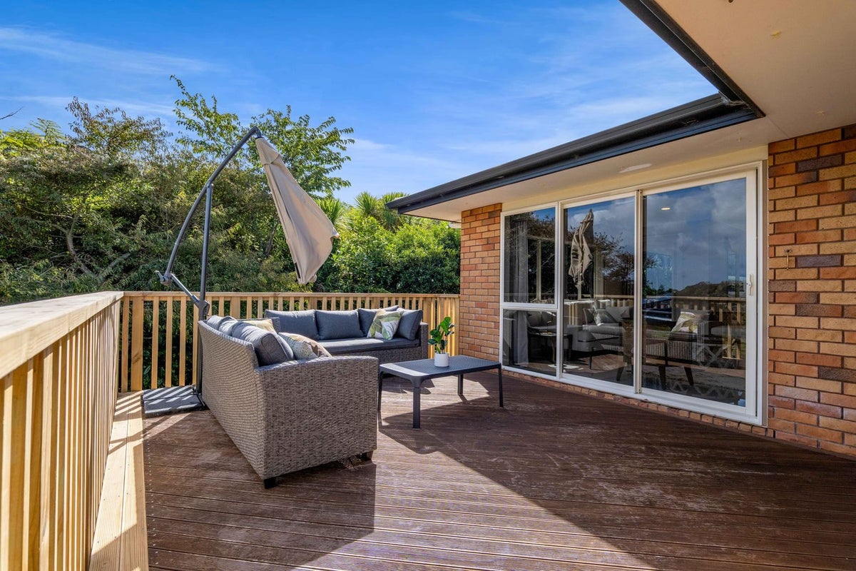 6C Highfield Place, Highlands Park, New Plymouth - Carousel 2