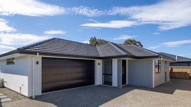 20 Lotus Street, Appleby, Richmond - Carousel 1