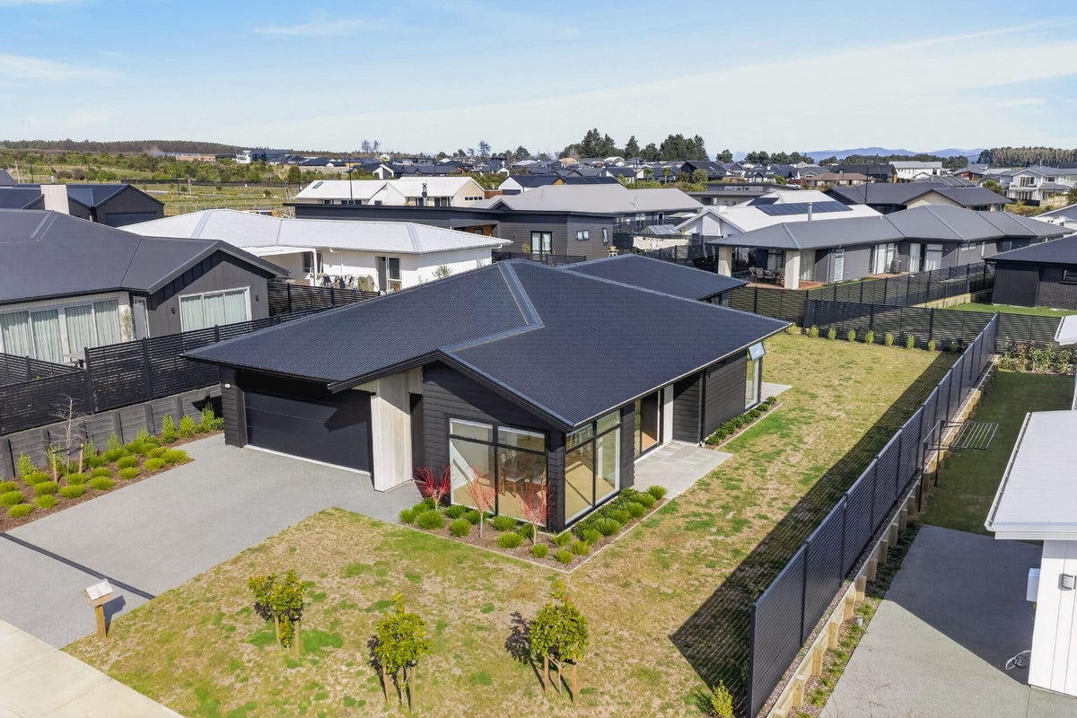 30 Tai Road, Wharewaka, Taupo - Carousel 1