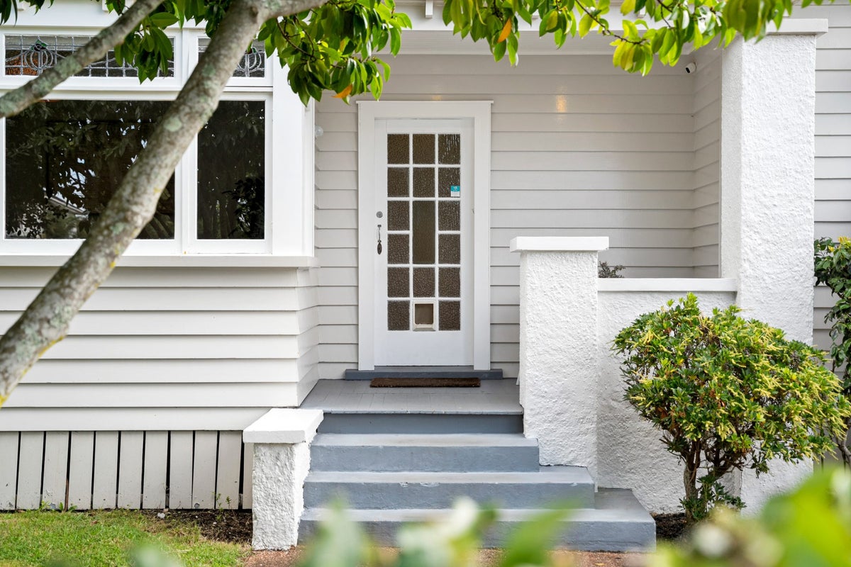 13 Kitenui Avenue, Mount Albert, Auckland  - Carousel 2