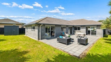 10 Erne Crescent, East Tamaki, Auckland - Carousel 1
