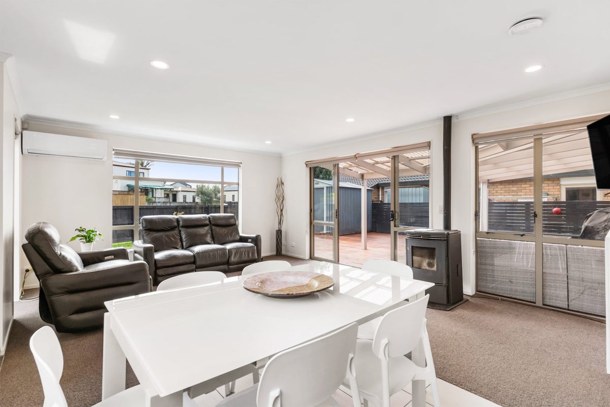 1A Charlenne Close, Ranui, Auckland - Carousel 2