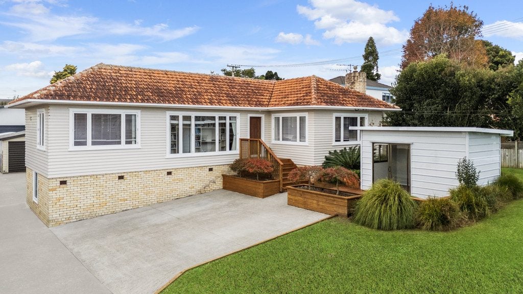 1/39 Youngs Road, Papakura, Auckland - Carousel 1