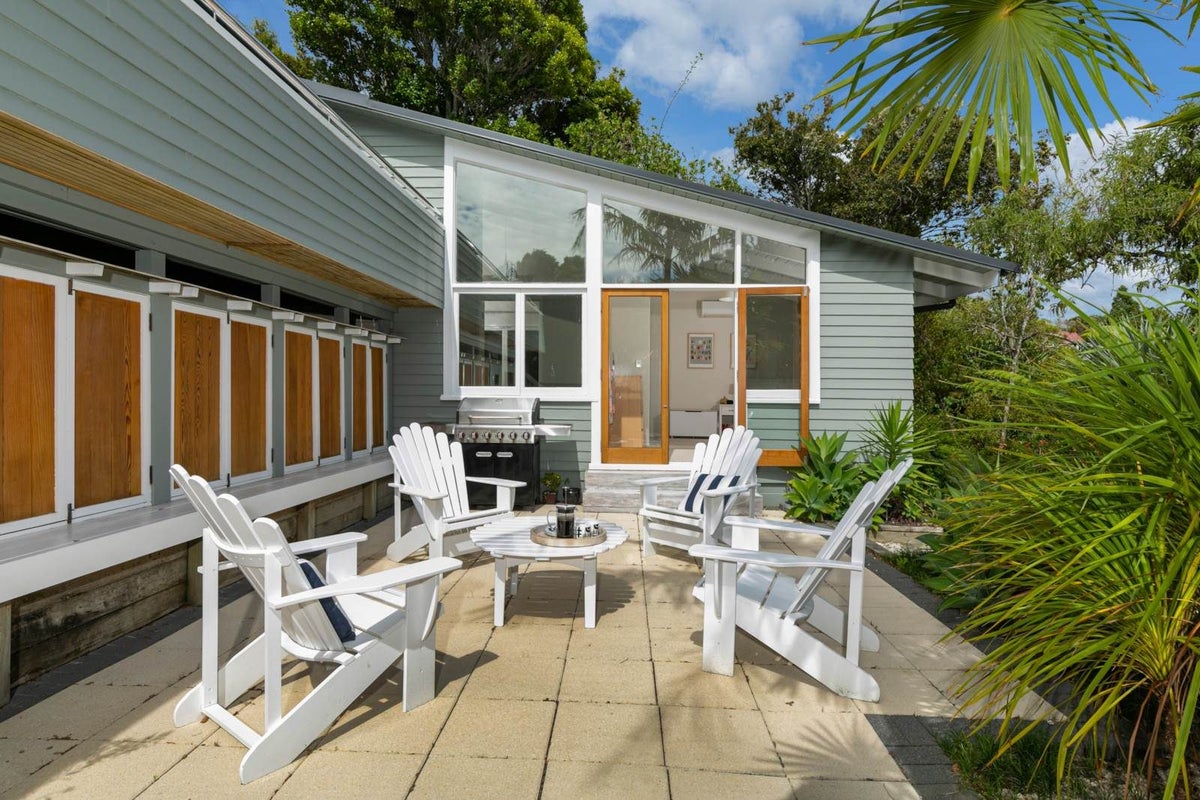91 Braemar Road, Castor Bay, Auckland - Carousel 1