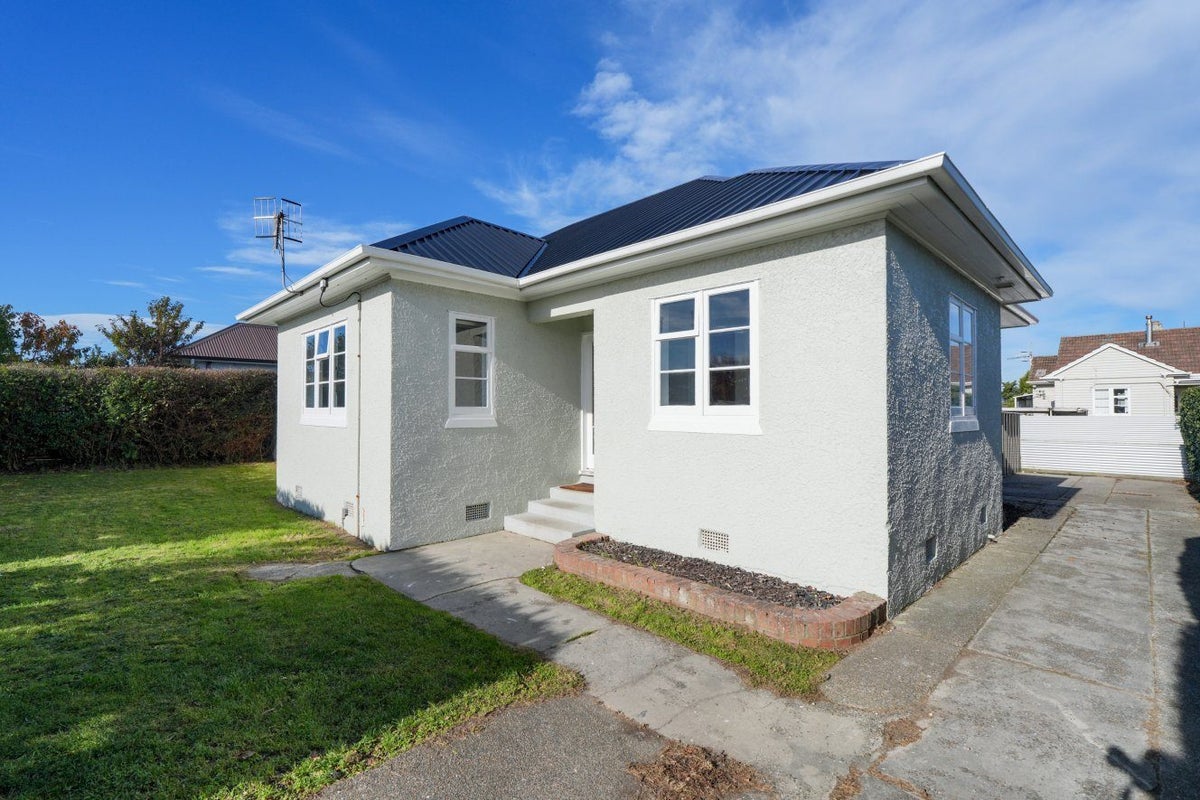 361 Tay Street, Turnbull Thomson Park, Invercargill - Carousel 1