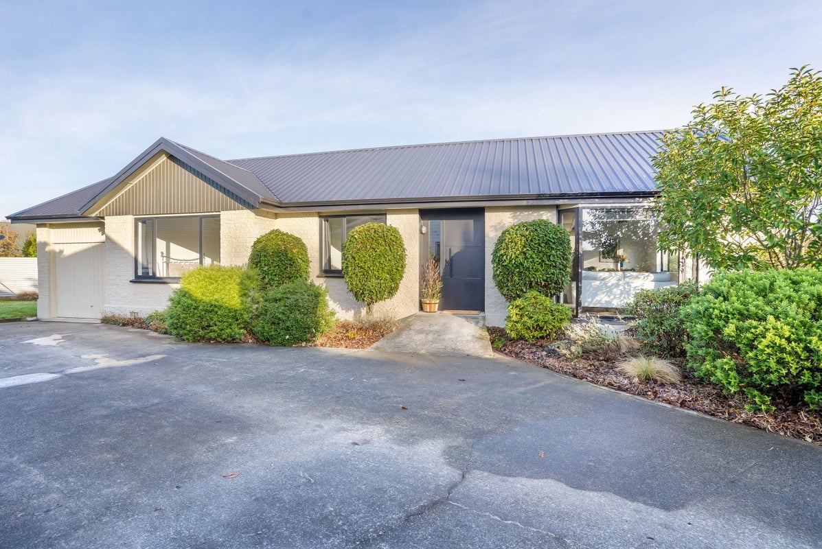 65 Eglinton Street, Winton, Winton - Carousel 1