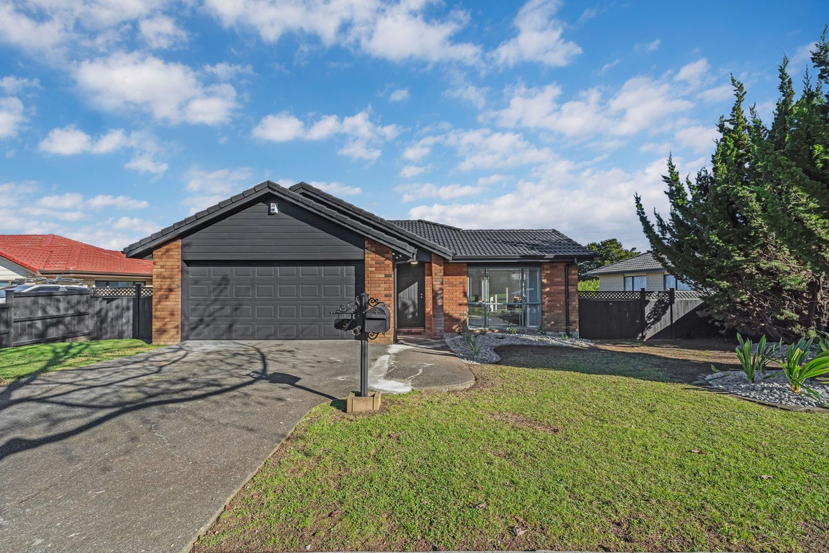 5 Ashland Place, Weymouth, Auckland - Carousel 1